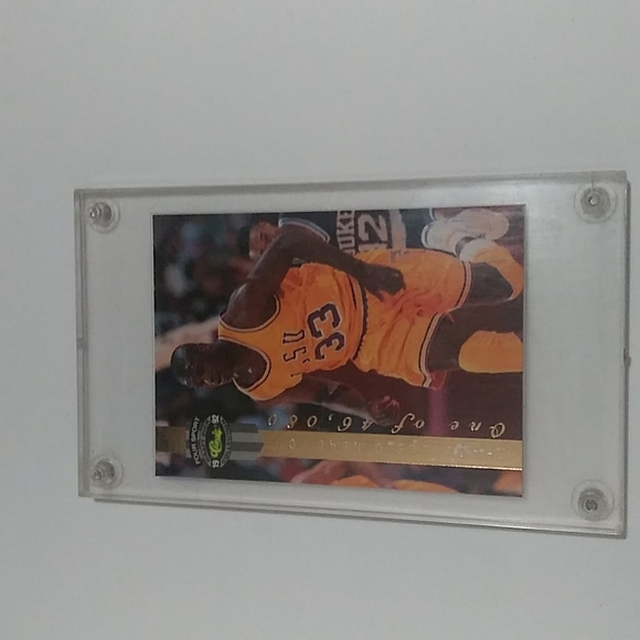 Shaquille O'Neal's College card - Picture 1 of 2
